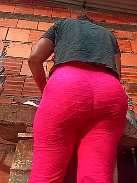 ValeriaSantos- online show from 02.20.25