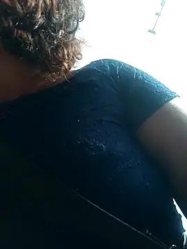 ValeriaSantos- online show from 03.20.25