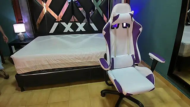 Linda4Petite online show from 02.03.25