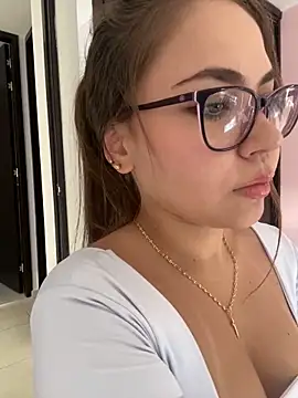 NatashaCruz- online show from 11.06.25