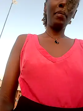 lynnkatrina online show from 09.29.25