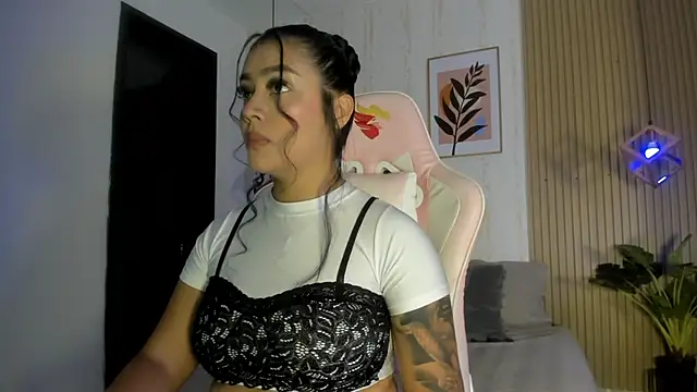 Snapshot of CameronCollins_ chatting on 09.11.25 CameronCollins online show from 09.11.25