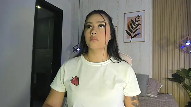 Snapshot of CameronCollins_ chatting on 10.16.25 CameronCollins online show from 10.16.25