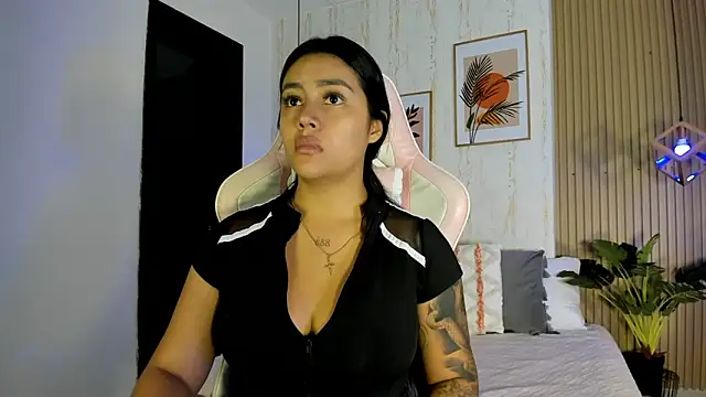 Snapshot of CameronCollins_ chatting on 11.06.25 CameronCollins online show from 11.06.25