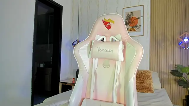 CameronCollins  online show from 12.05.25