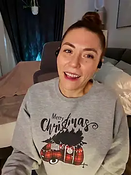 Ellie-L-Elizabeth online show from 12.16.24