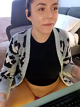 Ellie-L-Elizabeth online show from 02.06.25