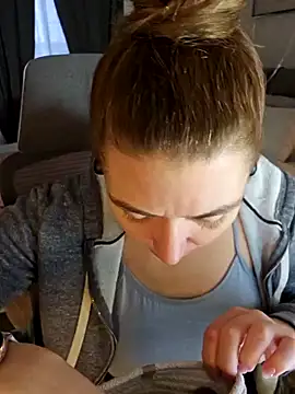 Ellie-L-Elizabeth online show from 02.11.25