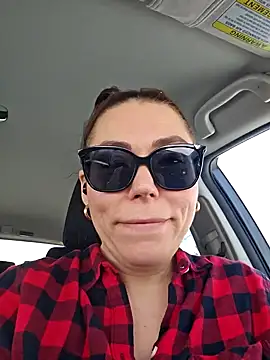 Ellie-L-Elizabeth online show from 02.18.25