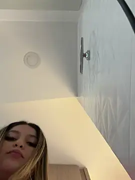 lunablossom  online show from 02.07.25