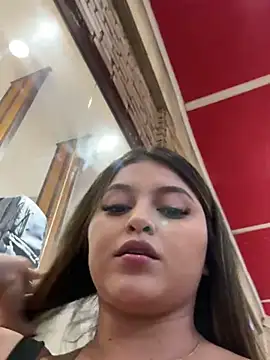 lunablossom  online show from 02.08.25