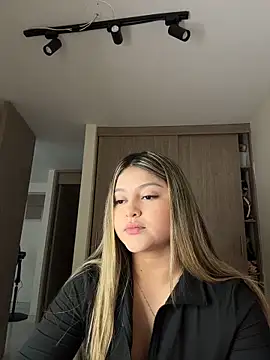 lunablossom  online show from 02.19.26