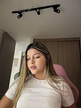 lunablossom  online show from 03.27.26