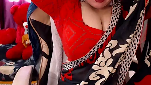 Snapshot of Naughty_Kashish chatting on 02.10.26 Naughty Kashish online show from 02.10.26