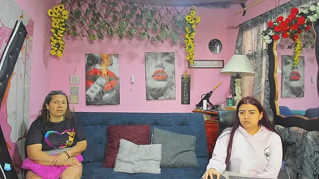 Snapshot of lesbiancuple chatting on 04.24.26 lesbiancuple online show from 04.24.26