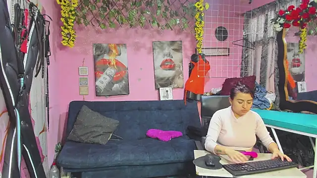 Snapshot of lesbiancuple chatting on 05.20.26 lesbiancuple online show from 05.20.26