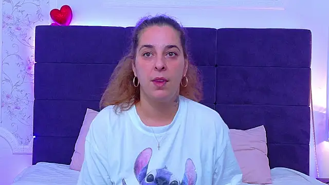 Snapshot of KarinaNoir chatting on 07.13.26 KarinaNoir online show from 07.13.26