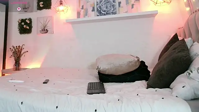 Snapshot of Dulce_Morrys chatting on 09.12.25 Dulce Morrys online show from 09.12.25