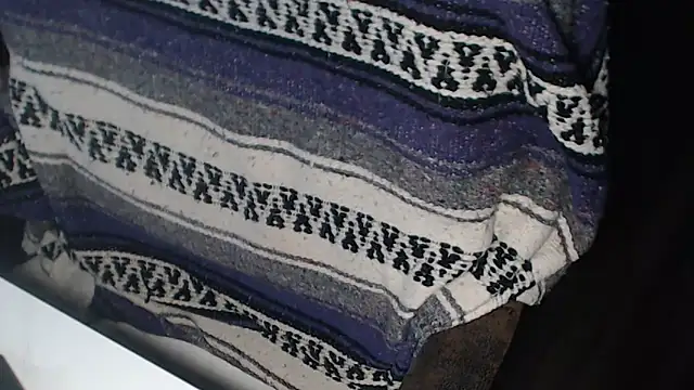 Snapshot of QueenDenizeAndTheCaptain chatting on 10.18.25 QueenDenizeAndTheCaptain online show from 10.18.25