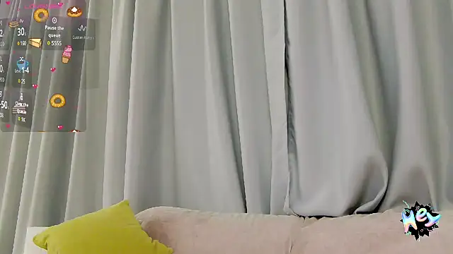 Snapshot of crystalmoon___ chatting on 03.06.25 crystalmoon online show from 03.06.25