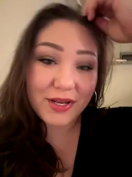 Snapshot of RosieDixx chatting on 11.06.25 RosieDixx online show from 11.06.25