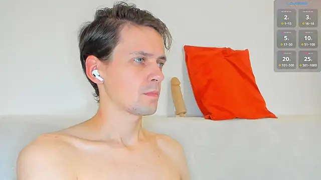 Snapshot of Jasper_Sun chatting on 10.20.25 Jasper Sun online show from 10.20.25