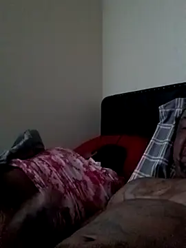 yellowwetfox online show from 10.25.25