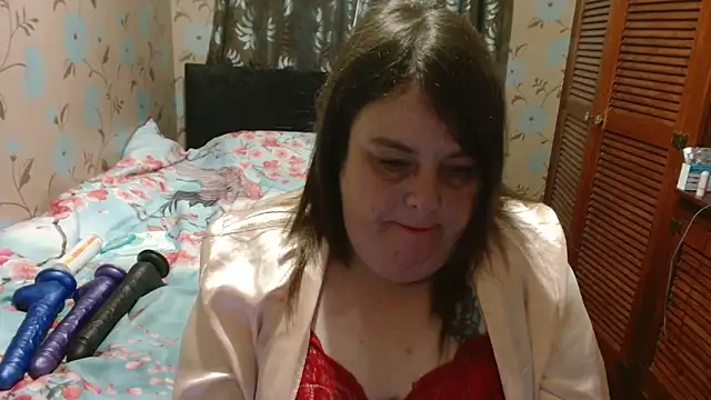 HouseWifeWhore Milf online show from 12.19.25