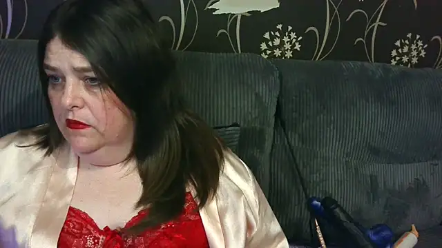 HouseWifeWhore Milf online show from 04.10.26