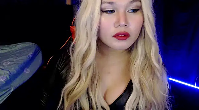 Snapshot of stacey_wills44 chatting on 01.04.25 stacey wills44 online show from 01.04.25