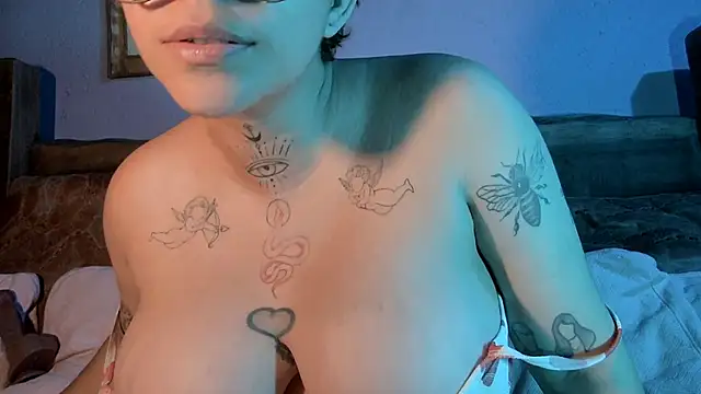 Snapshot of Lilmuh_ chatting on 02.13.25 Lilmuh online show from 02.13.25