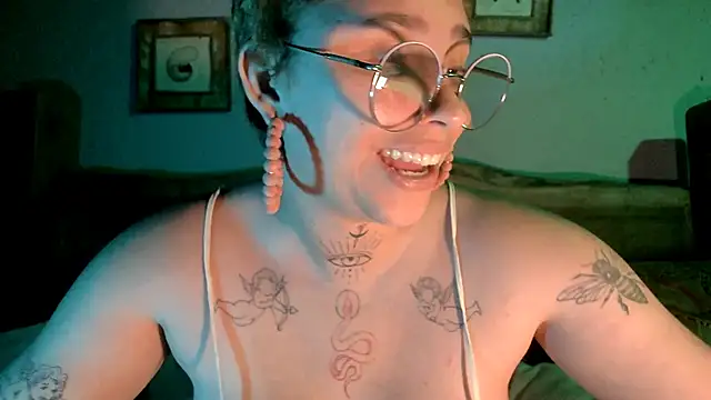 Snapshot of Lilmuh_ chatting on 02.22.25 Lilmuh online show from 02.22.25