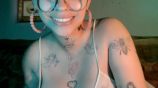 Snapshot of Lilmuh_ chatting on 02.25.25 Lilmuh online show from 02.25.25