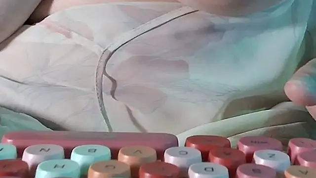 Snapshot of Lilmuh_ chatting on 03.15.25 Lilmuh online show from 03.15.25