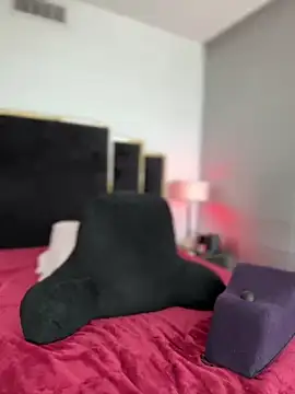 Snapshot of KarissaChantelle chatting on 01.05.25 KarissaChantelle online show from 01.05.25