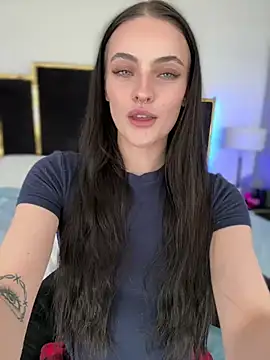 Snapshot of KarissaChantelle chatting on 01.22.25 KarissaChantelle online show from 01.22.25