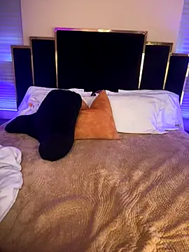 Snapshot of KarissaChantelle chatting on 11.23.25 KarissaChantelle online show from 11.23.25