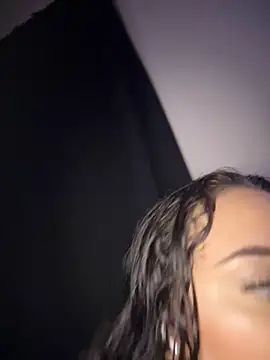 Snapshot of CarmelaAnthony chatting on 09.21.25 CarmelaAnthony online show from 09.21.25