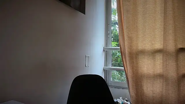 Snapshot of romeolovedark chatting on 04.21.26 romeolovedark online show from 04.21.26