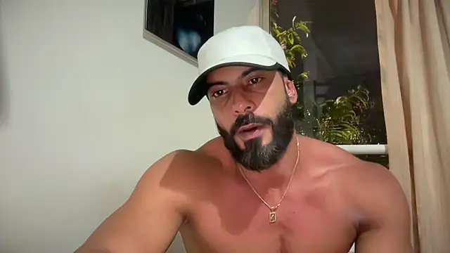 Snapshot of romeolovedark chatting on 04.25.26 romeolovedark online show from 04.25.26