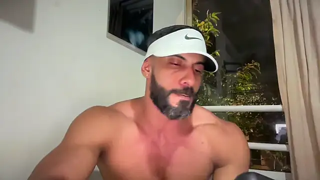 Snapshot of romeolovedark chatting on 05.16.26 romeolovedark online show from 05.16.26