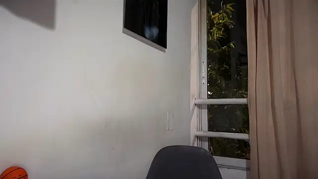 Snapshot of romeolovedark chatting on 05.17.26 romeolovedark online show from 05.17.26