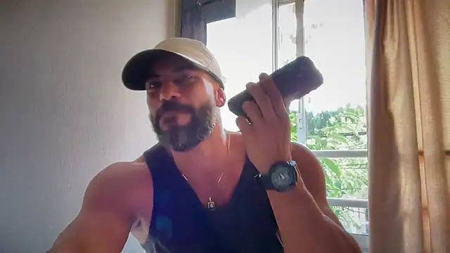 Snapshot of romeolovedark chatting on 05.31.26 romeolovedark online show from 05.31.26