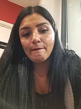 Snapshot of laura_dirtyhot chatting on 12.06.24 laura dirtyhot online show from 12.06.24