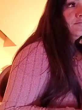 Snapshot of laura_dirtyhot chatting on 11.14.25 laura dirtyhot online show from 11.14.25