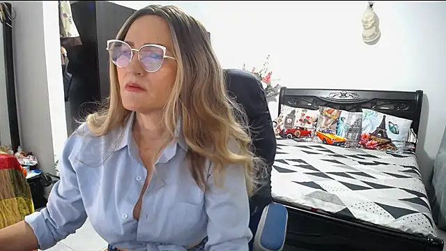 Xiimen online show from 01.15.25