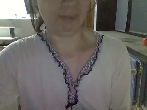 Moi Lina online show from 09.08.25