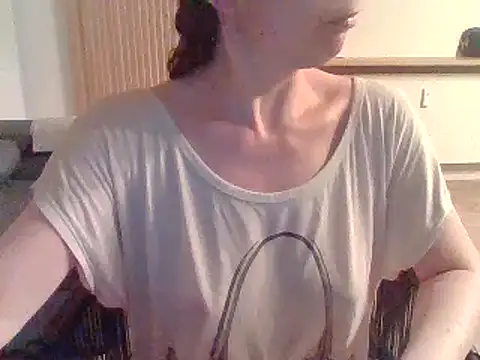 Moi Lina online show from 07.17.26