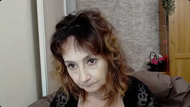 Snapshot of AnnieEltgant chatting on 01.11.26 AnnieEltgant online show from 01.11.26