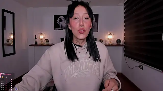 Mariana Joness online show from 10.23.25